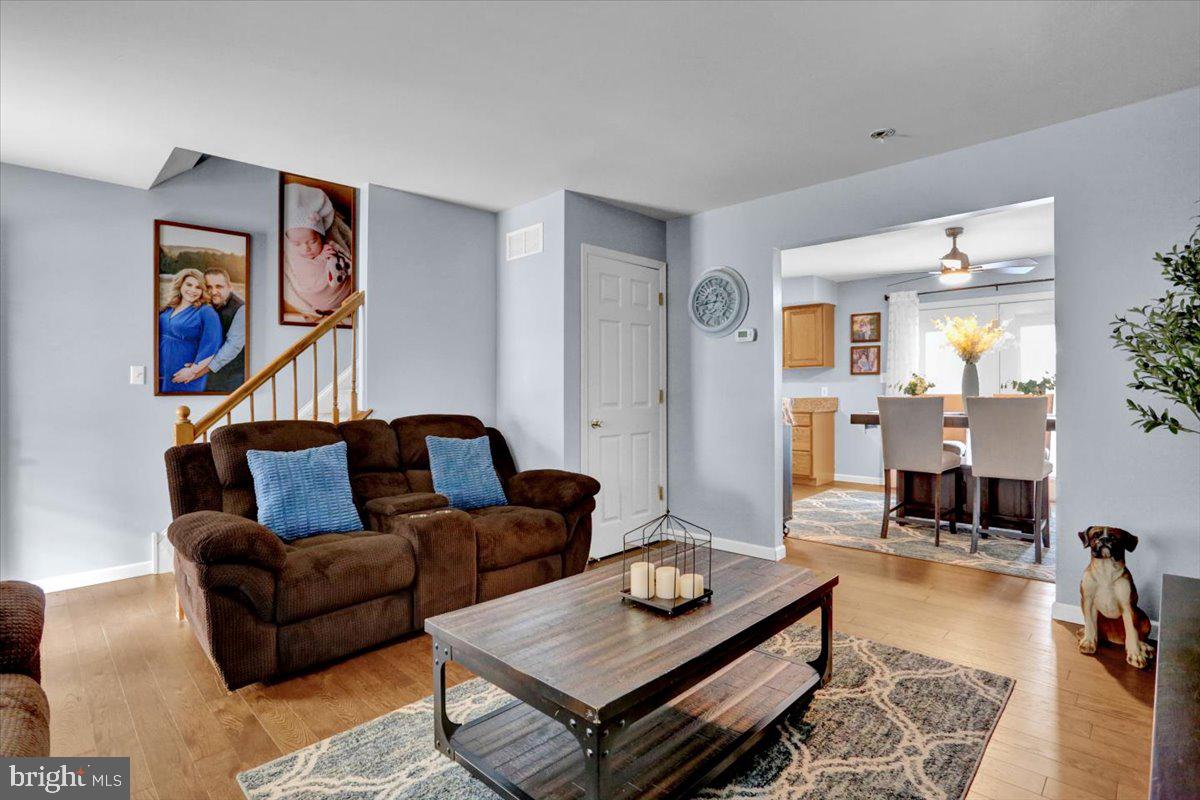 239 Bainbridge Circle Reading, PA 19608 - Photo 4 of 32