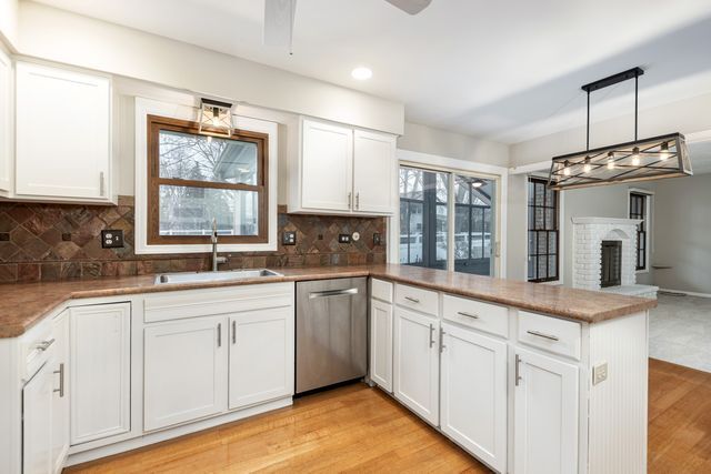 903 Canyon Run Road Naperville, IL 60565 - Photo 11 of 31 Gallery Image 11