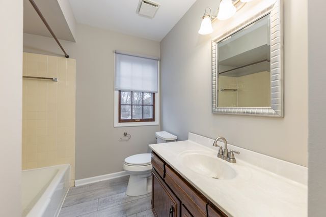 903 Canyon Run Road Naperville, IL 60565 - Photo 22 of 31 Gallery Image 22