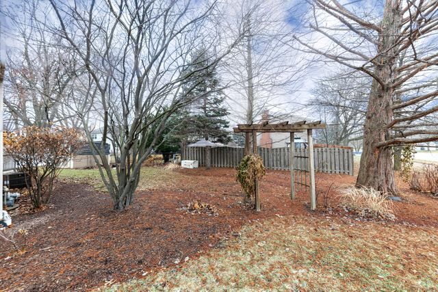 903 Canyon Run Road Naperville, IL 60565 - Photo 25 of 31 Gallery Image 25