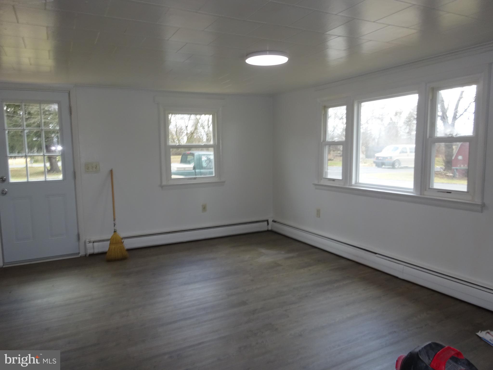4643 Scott Road Chambersburg, PA 17202 - Photo 7 of 10 Gallery Image 7