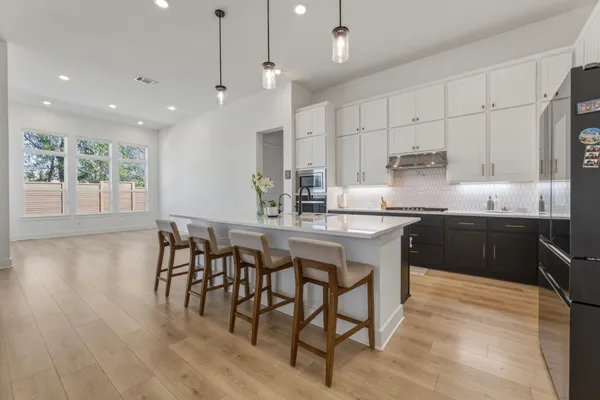 $3,300 | 2941 Delaware Street, Leander, TX 78641