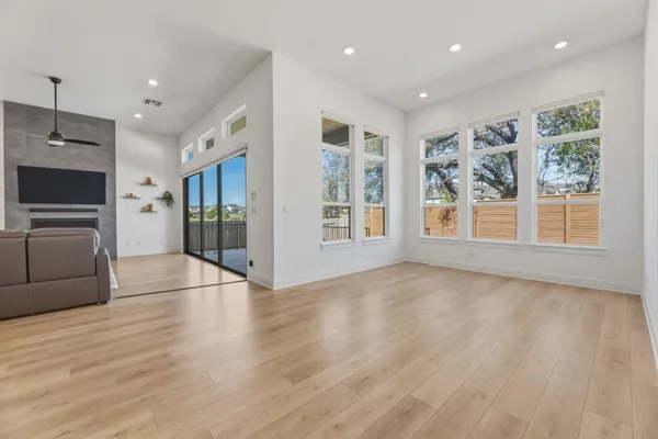 $3,300 | 2941 Delaware Street, Leander, TX 78641