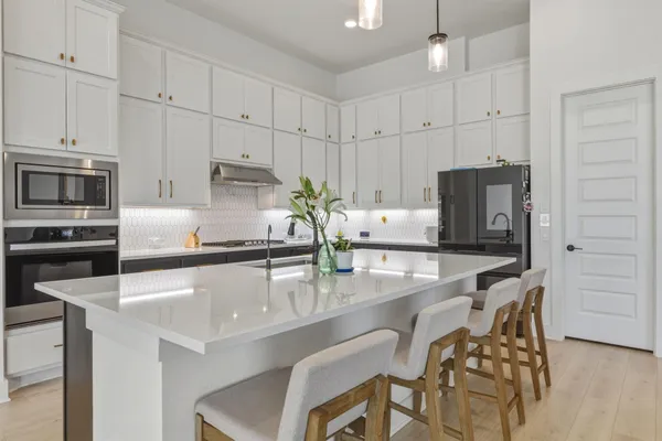 $3,300 | 2941 Delaware Street, Leander, TX 78641