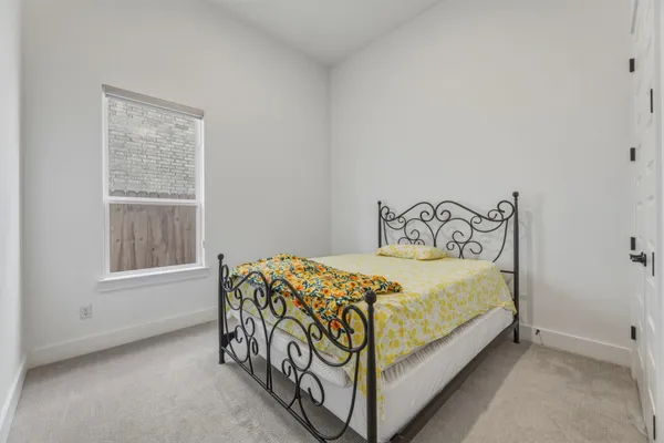 $3,300 | 2941 Delaware Street, Leander, TX 78641