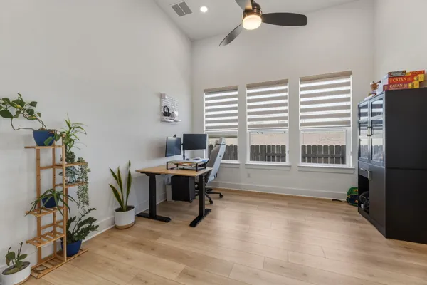 $3,300 | 2941 Delaware Street, Leander, TX 78641