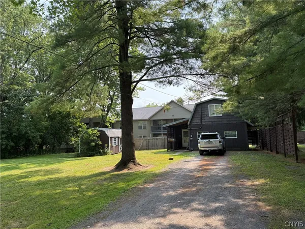 $925 | 119 Spring Avenue, Watertown, NY 13601
