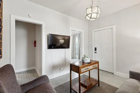 $375,000 | 5346 Ash Lane, Dallas, TX 75223