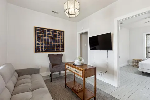 $375,000 | 5346 Ash Lane, Dallas, TX 75223