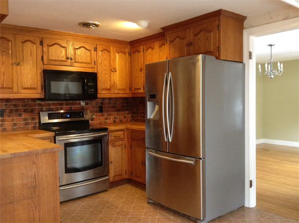 29 Highgate Road Wayland, MA 01778 - Photo 5 of 20