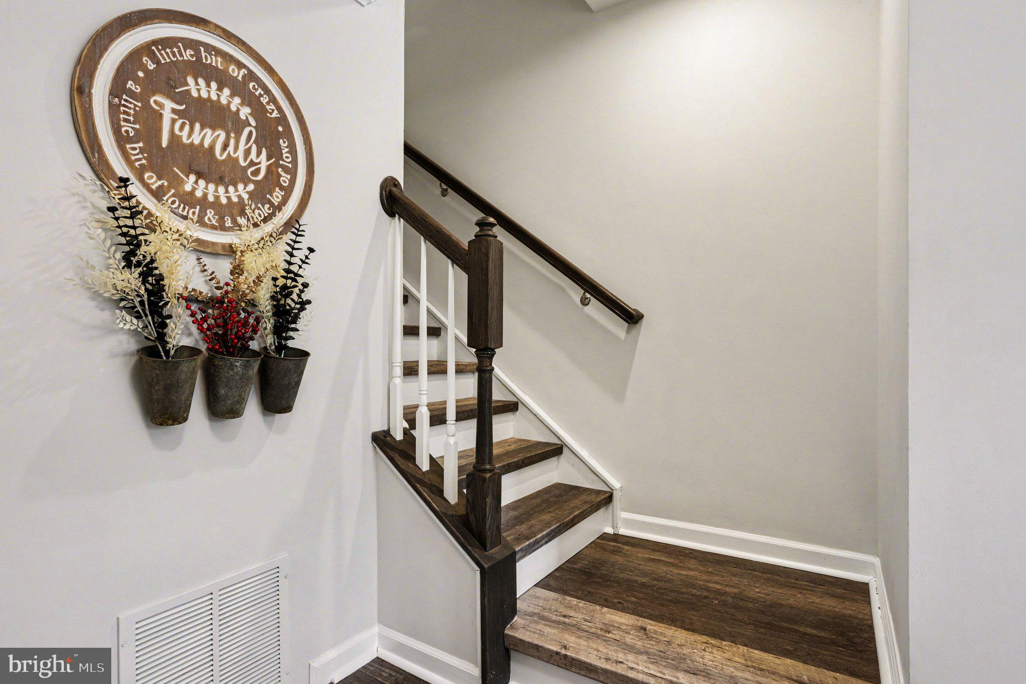 2906 Shaws Road Edgemere, MD 21219 - Photo 4 of 44 Foyer