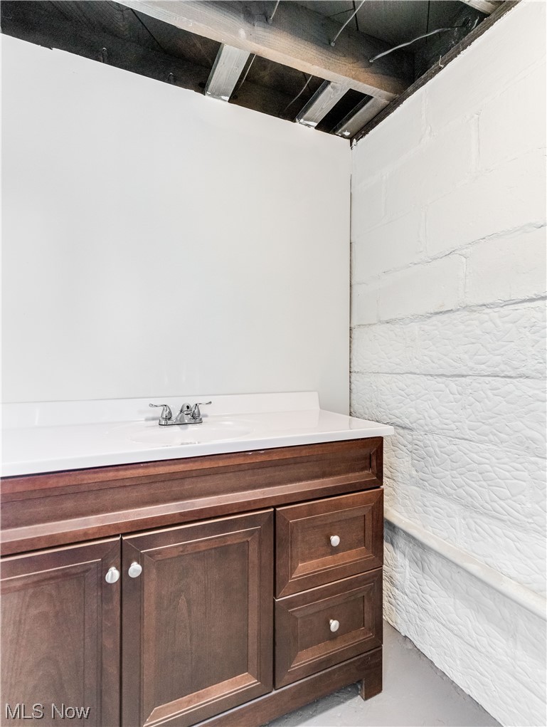 672 Brittain Road Akron, OH 44305 - Photo 23 of 24 Bathroom with vanity