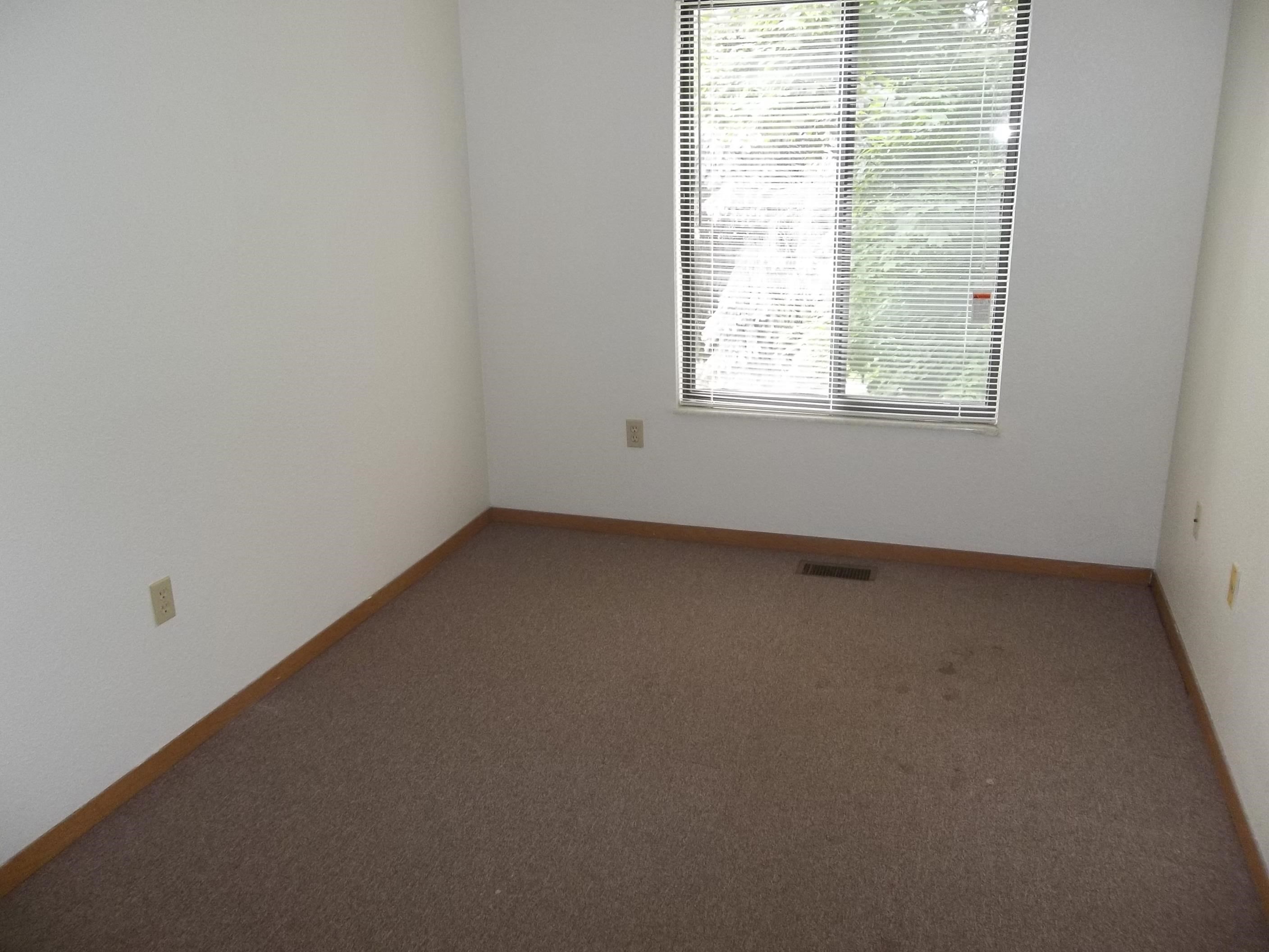 1825 South Crawford Road, Unit A8 Mount Pleasant, MI 48858 - Photo 10 of 13