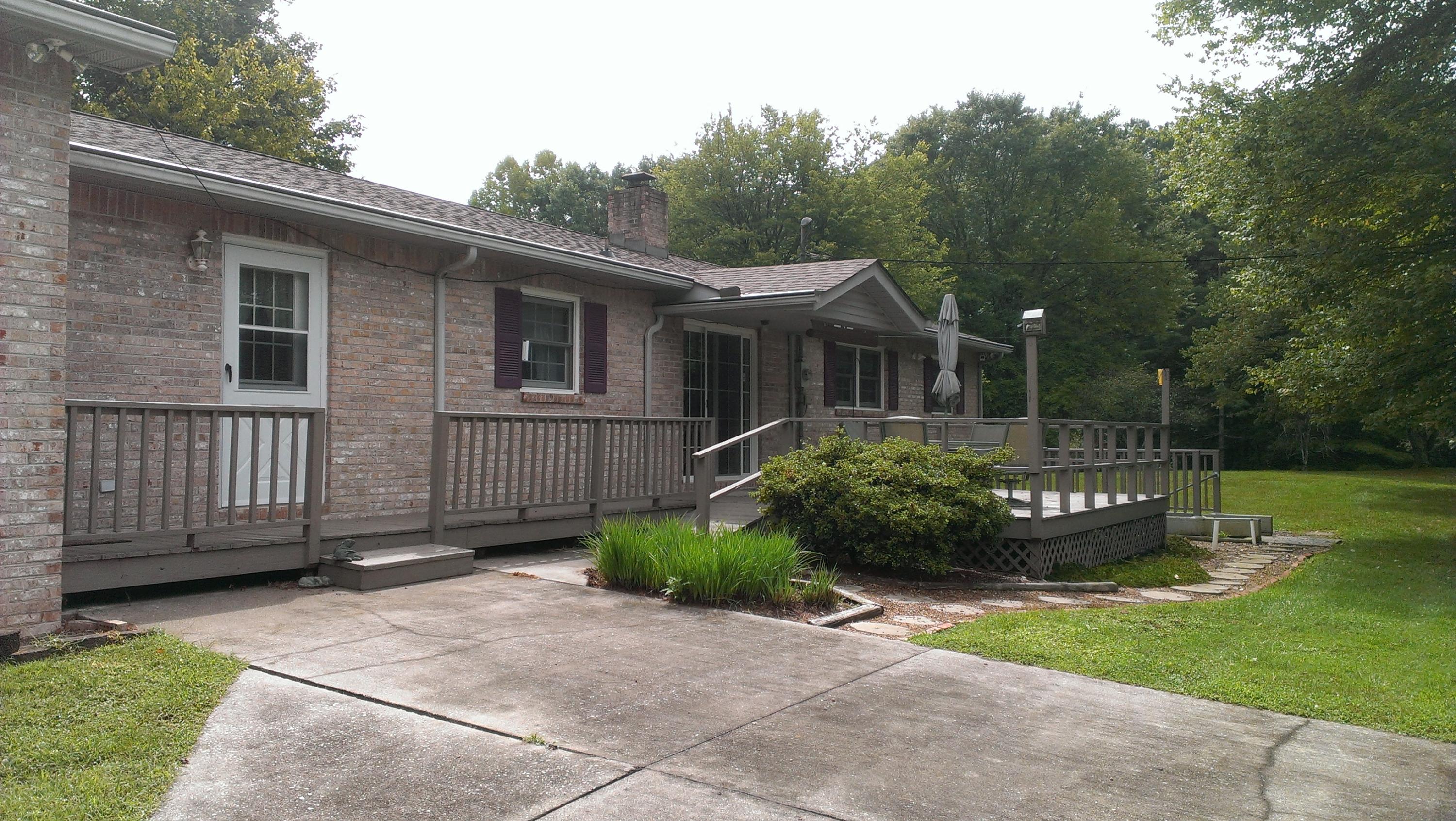 638 Johnson Road Oliver Springs, TN 37840 - Photo 5 of 39 deck 1