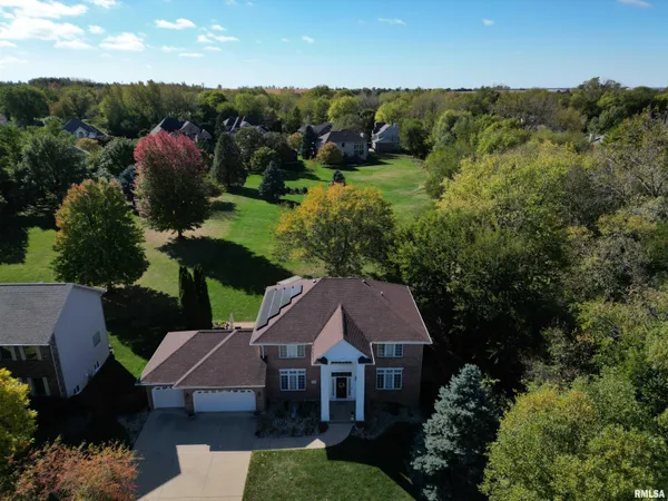 $689,900 | 10423 North Trails Edge Drive, Peoria, IL 61615