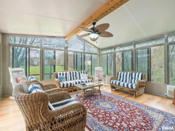 $689,900 | 10423 North Trails Edge Drive, Peoria, IL 61615