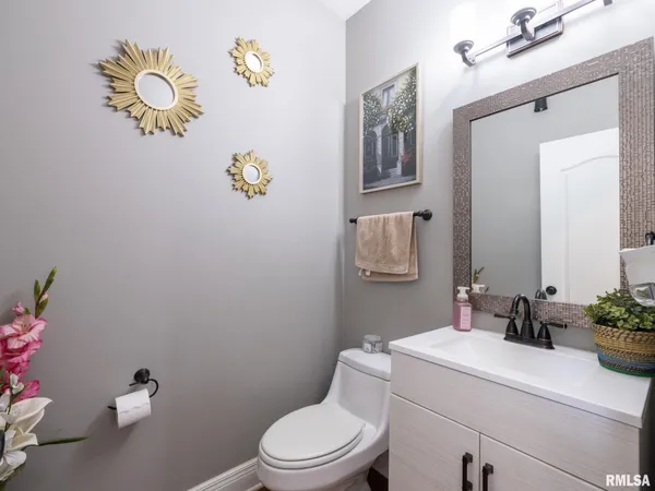 $689,900 | 10423 North Trails Edge Drive, Peoria, IL 61615