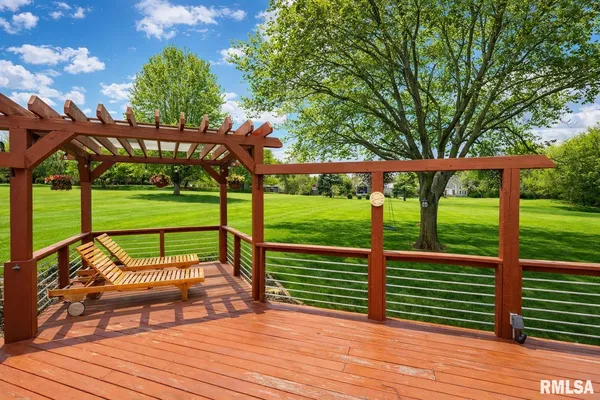 $689,900 | 10423 North Trails Edge Drive, Peoria, IL 61615