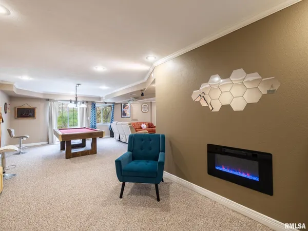 $689,900 | 10423 North Trails Edge Drive, Peoria, IL 61615