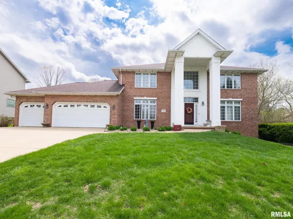 $689,900 | 10423 North Trails Edge Drive, Peoria, IL 61615