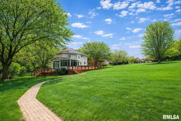 $689,900 | 10423 North Trails Edge Drive, Peoria, IL 61615