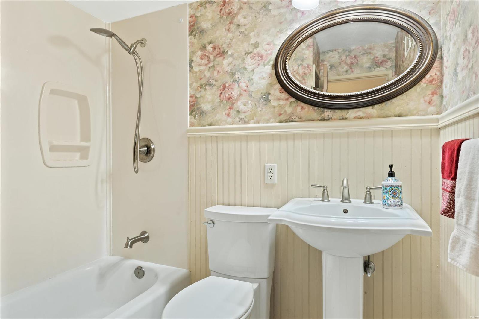 9114 Garber Road Crestwood, MO 63126 - Photo 17 of 26 Gallery Image 17