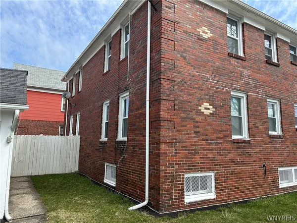 $649,900 | 476 Moselle Street, Buffalo, NY 14215