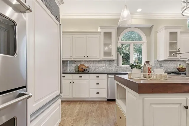 $975,000 | 15145 Mohawk Circle, Leawood, KS 66224