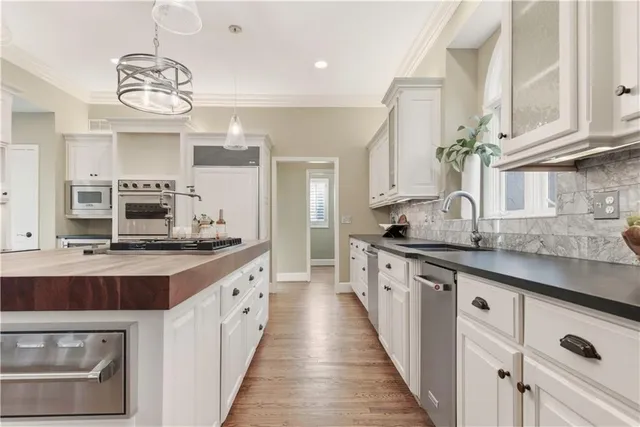 $975,000 | 15145 Mohawk Circle, Leawood, KS 66224