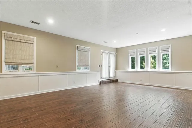 $975,000 | 15145 Mohawk Circle, Leawood, KS 66224