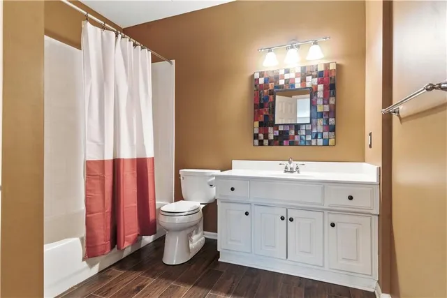 $975,000 | 15145 Mohawk Circle, Leawood, KS 66224