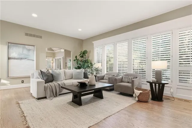 $975,000 | 15145 Mohawk Circle, Leawood, KS 66224