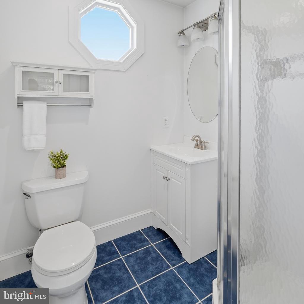 414 Skyhill Road Alexandria, VA 22314 - Photo 33 of 42 Upper Suite 2
