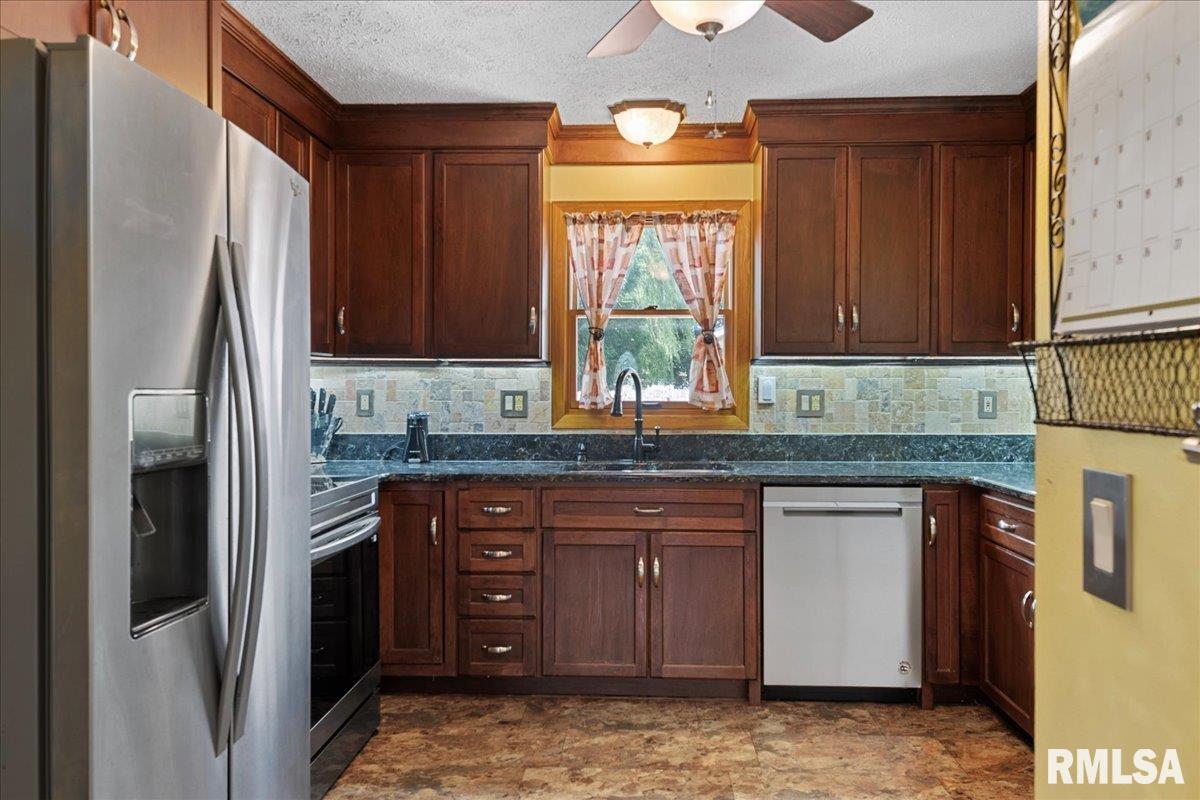 105 Veneto Villa Springfield, IL 62703 - Photo 14 of 34 Gallery Image 14