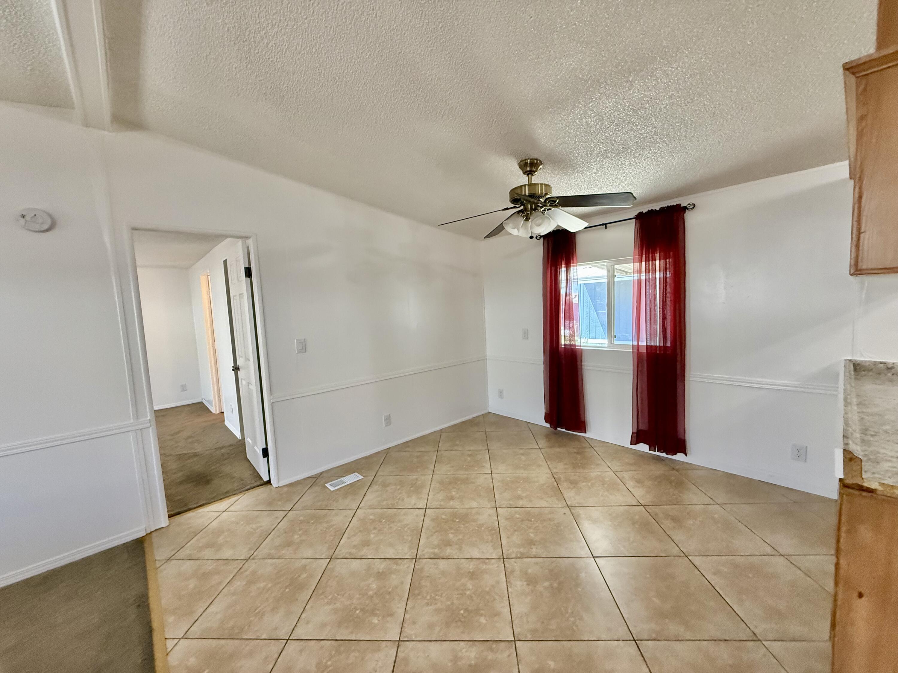 900 East Rankin Road, Unit 3 Tulare, CA 93274 - Photo 5 of 20 dinning