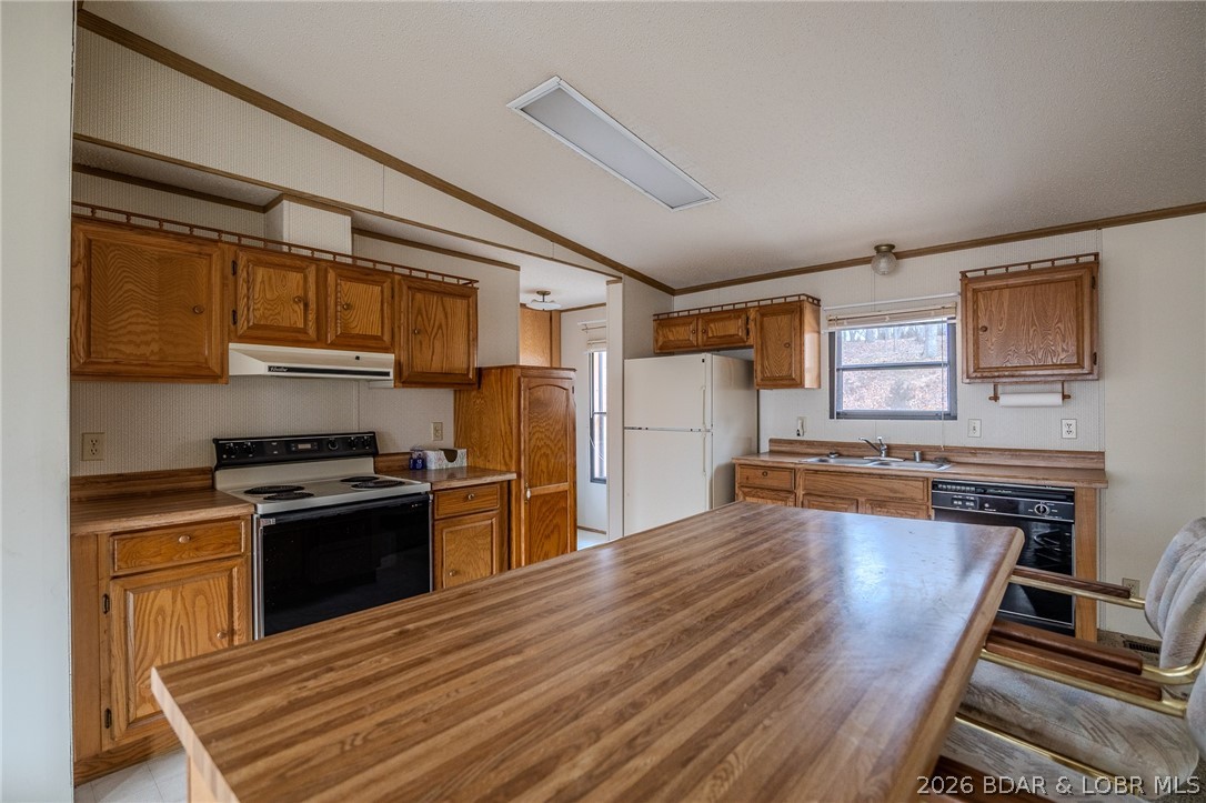 3975 Chelsie Road Sunrise Beach, MO 65079 - Photo 11 of 24