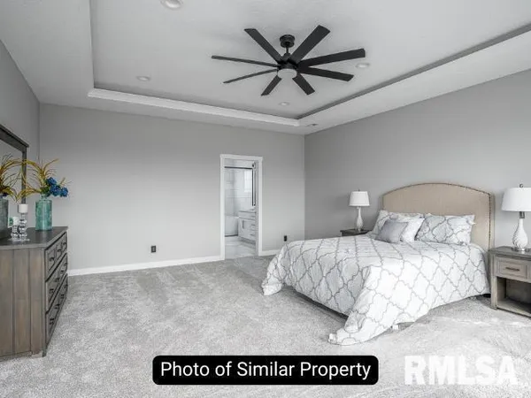 $799,900 | 1713 Katie Court, Davenport, IA 52807