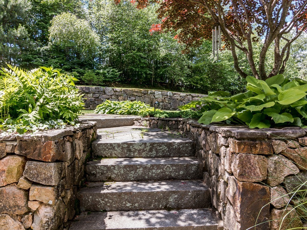 3 Veranda Circle Hamilton, MA 01982 - Photo 24 of 30