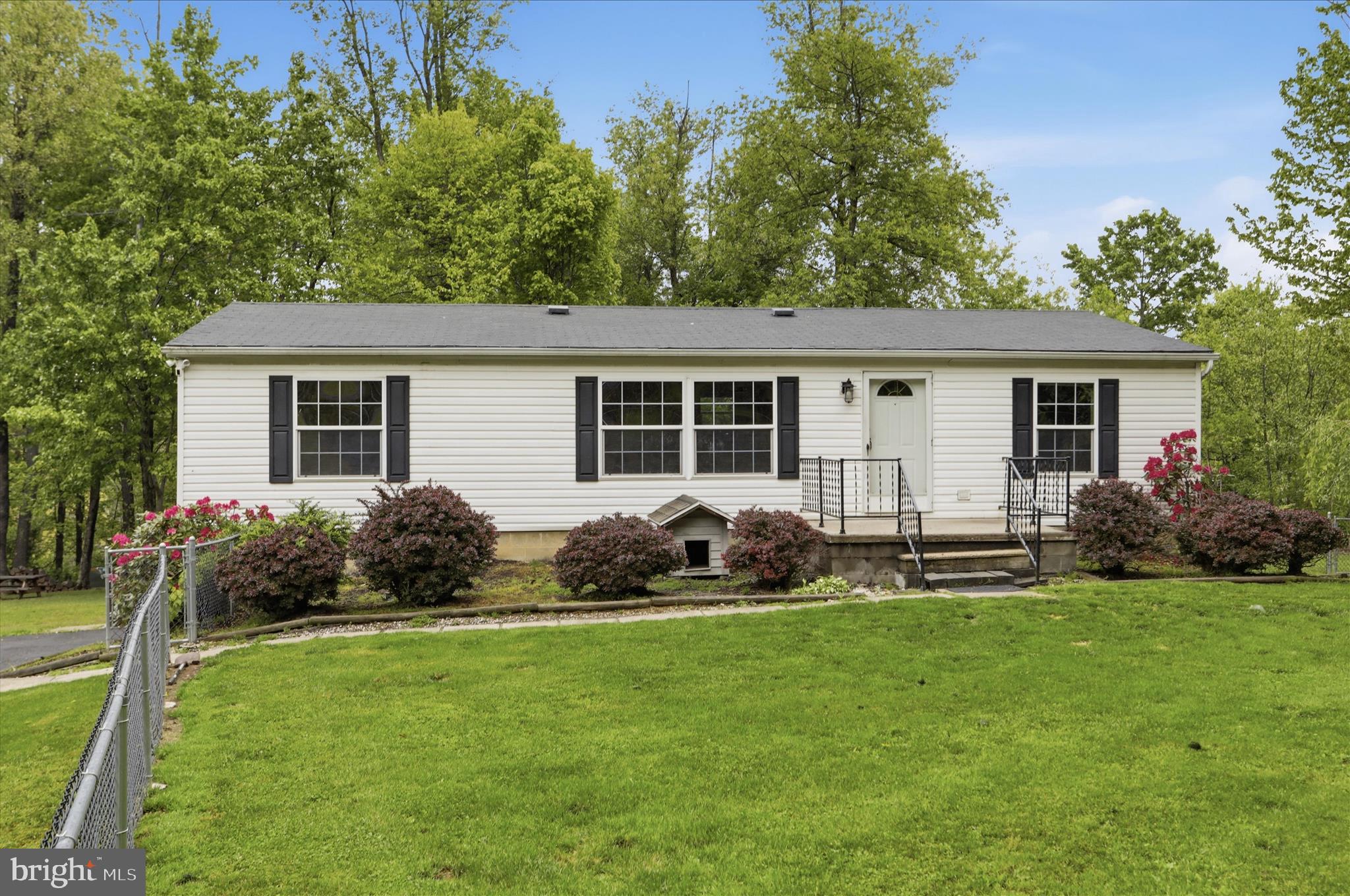 17607 Pompey Smash Road Southwest Frostburg, MD 21532 - Photo 2 of 34