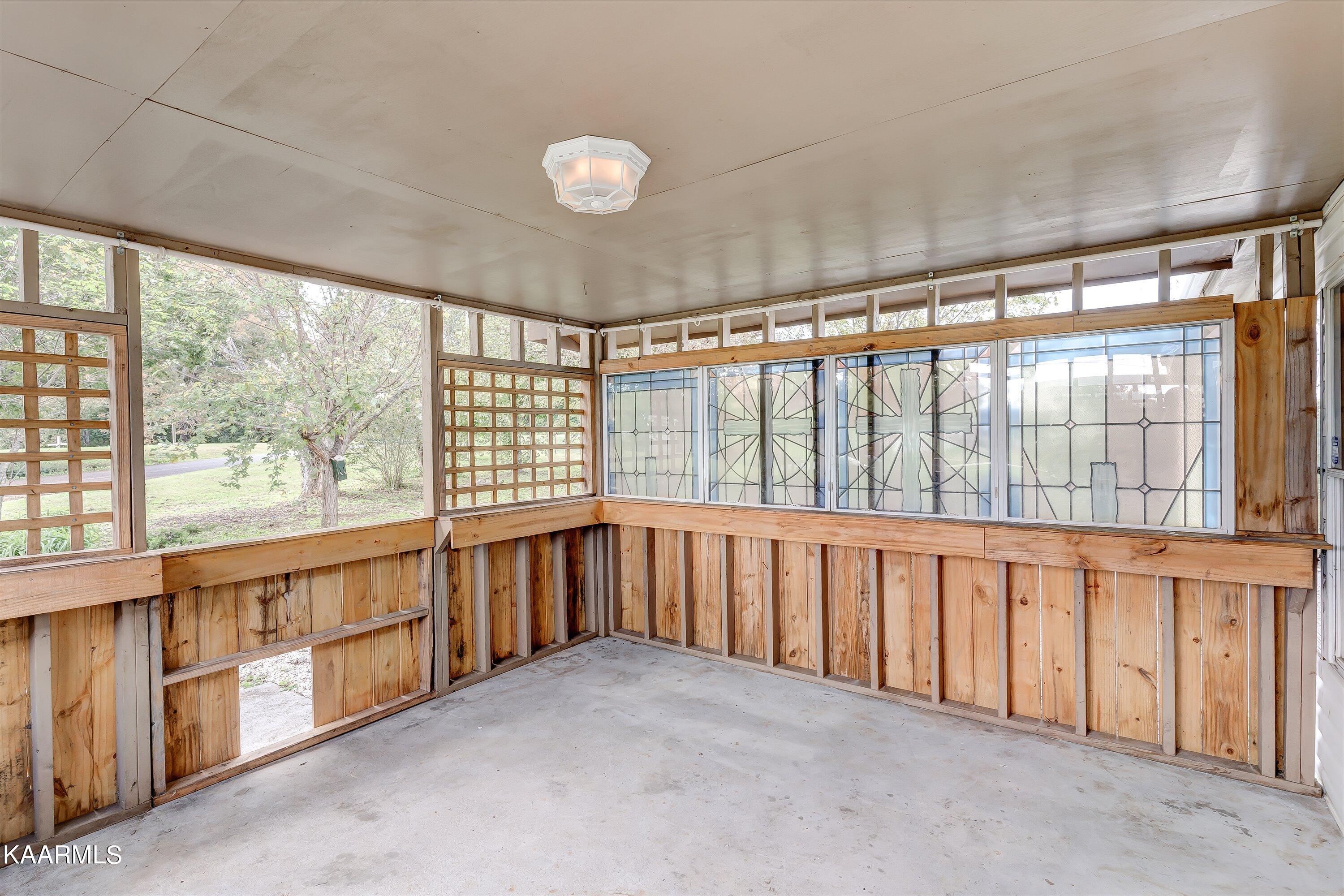 2641 Reed Springs Road Sweetwater, TN 37874 - Photo 2 of 32 Inside front porch