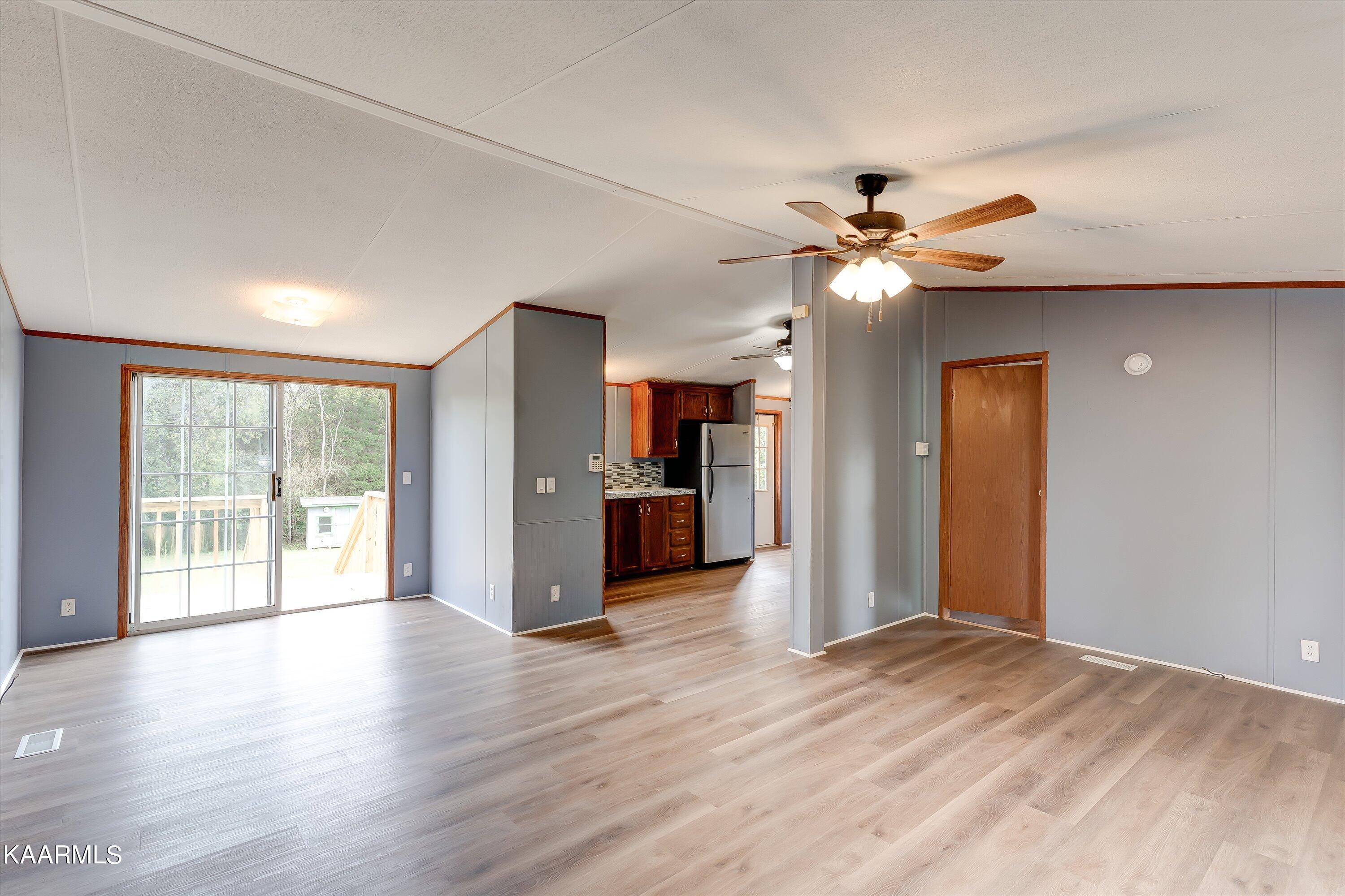 2641 Reed Springs Road Sweetwater, TN 37874 - Photo 4 of 32 Living room into kitchen