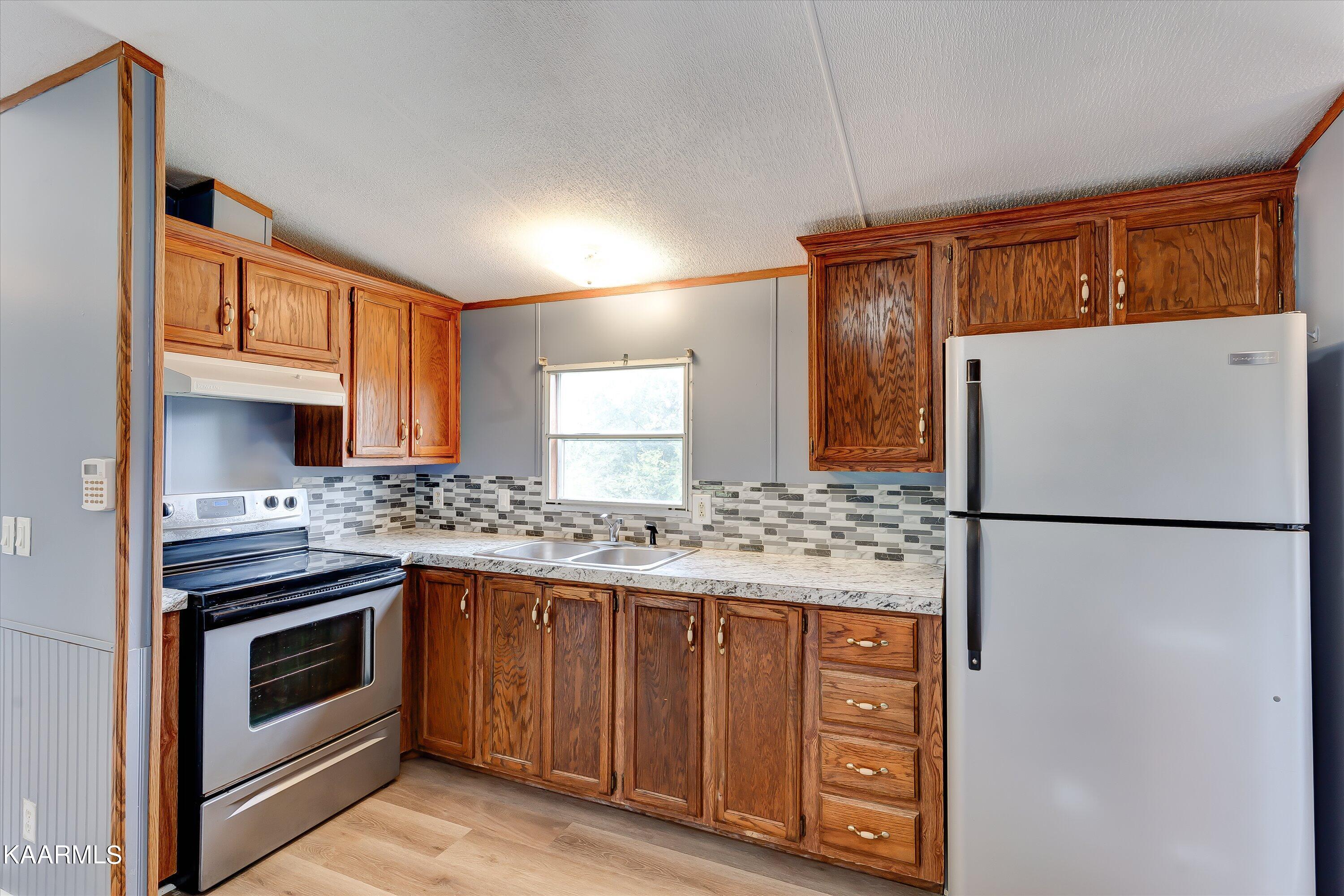 2641 Reed Springs Road Sweetwater, TN 37874 - Photo 7 of 32 Kitchen