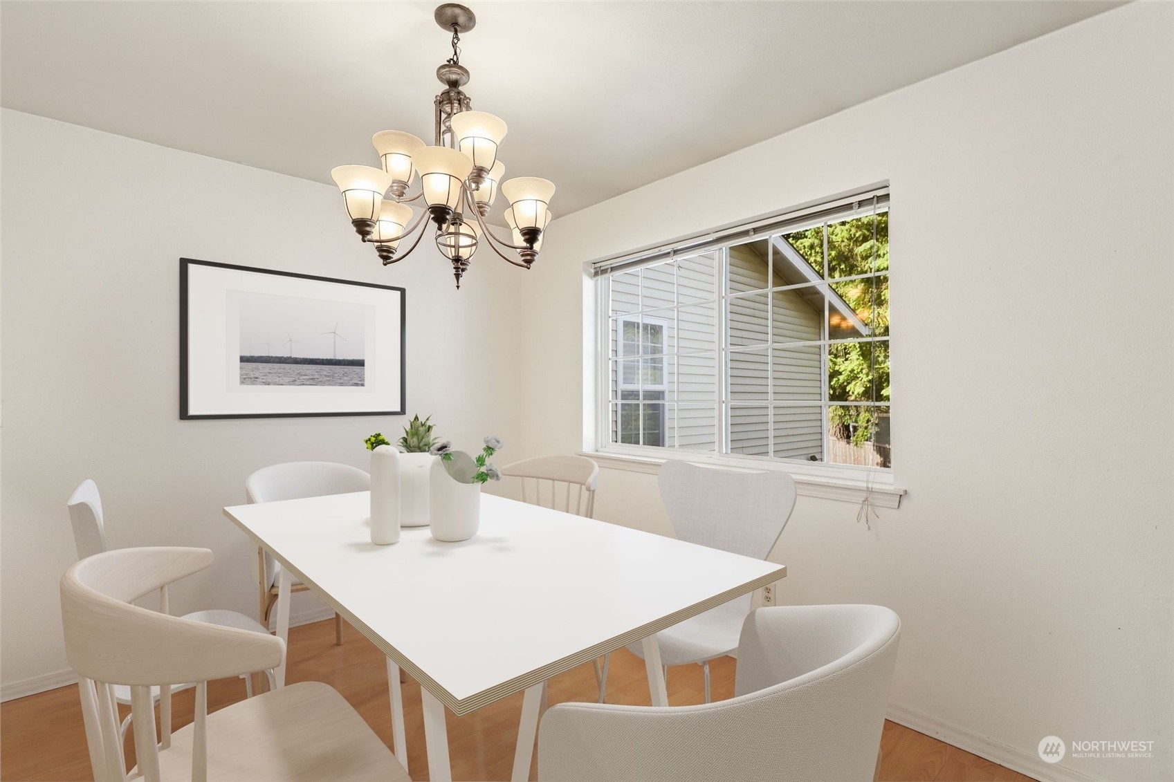 1830 South 336th Street, Unit C201 Federal Way, WA 98003 - Photo 9 of 30 a dining room with table and chairs