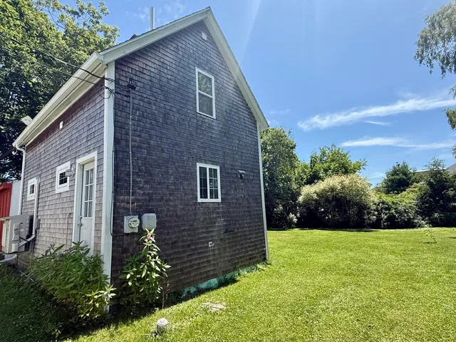 $229,000 | 15 Carrolls Lane, Rockland, ME 04841