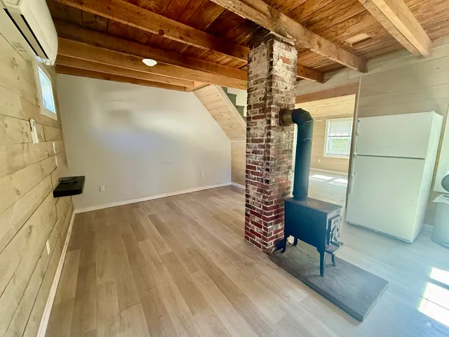 $229,000 | 15 Carrolls Lane, Rockland, ME 04841