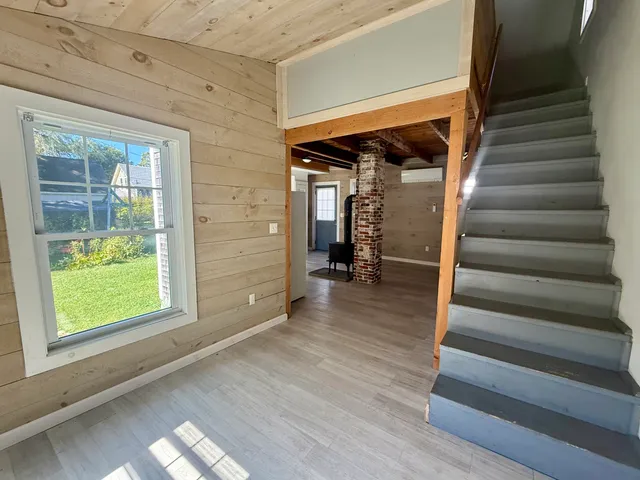 $229,000 | 15 Carrolls Lane, Rockland, ME 04841