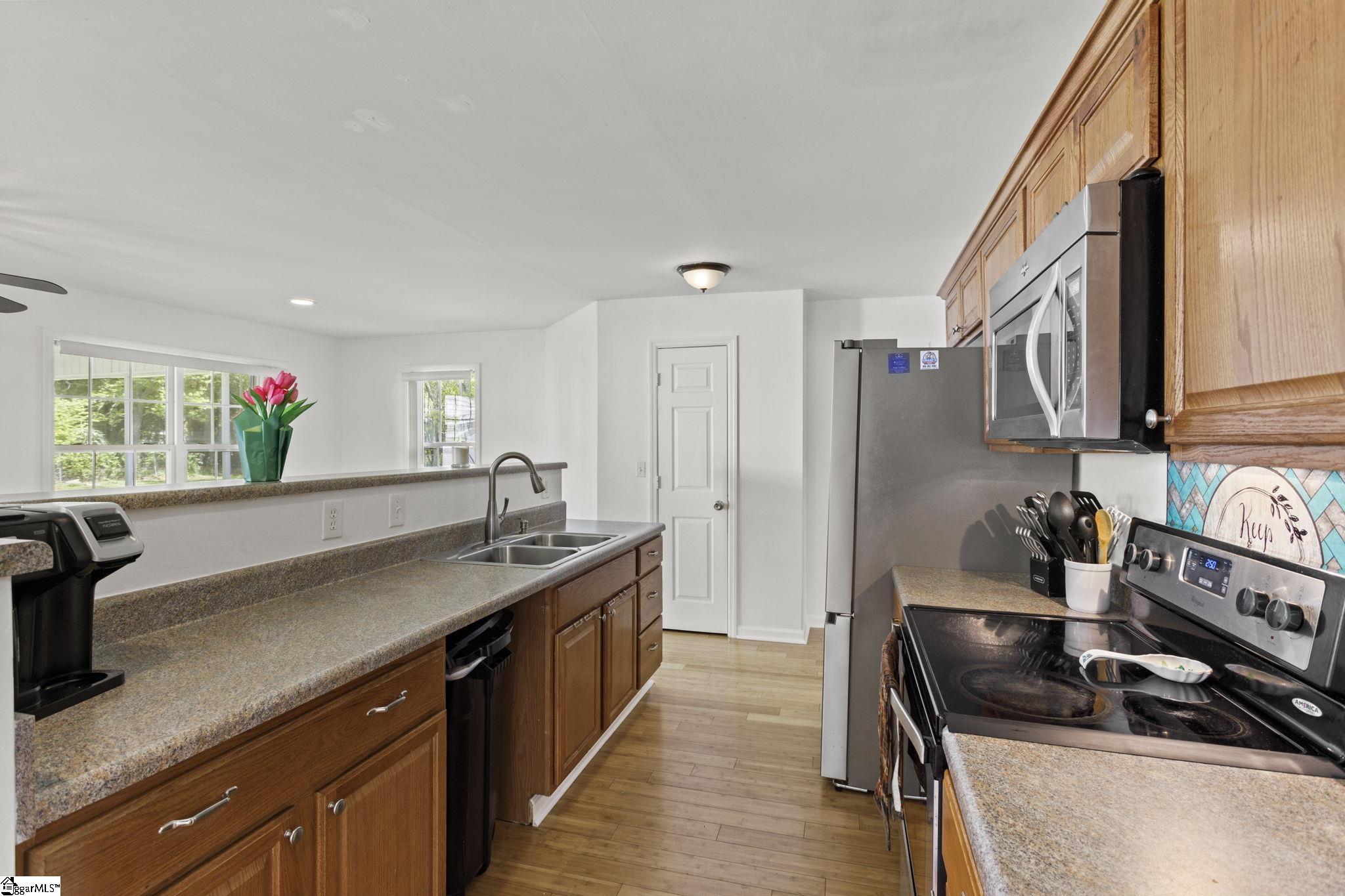 9565 Augusta Road Pelzer, SC 29669 - Photo 11 of 36