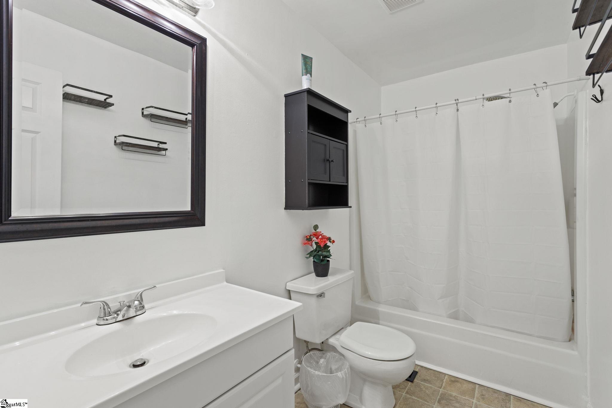 9565 Augusta Road Pelzer, SC 29669 - Photo 20 of 36