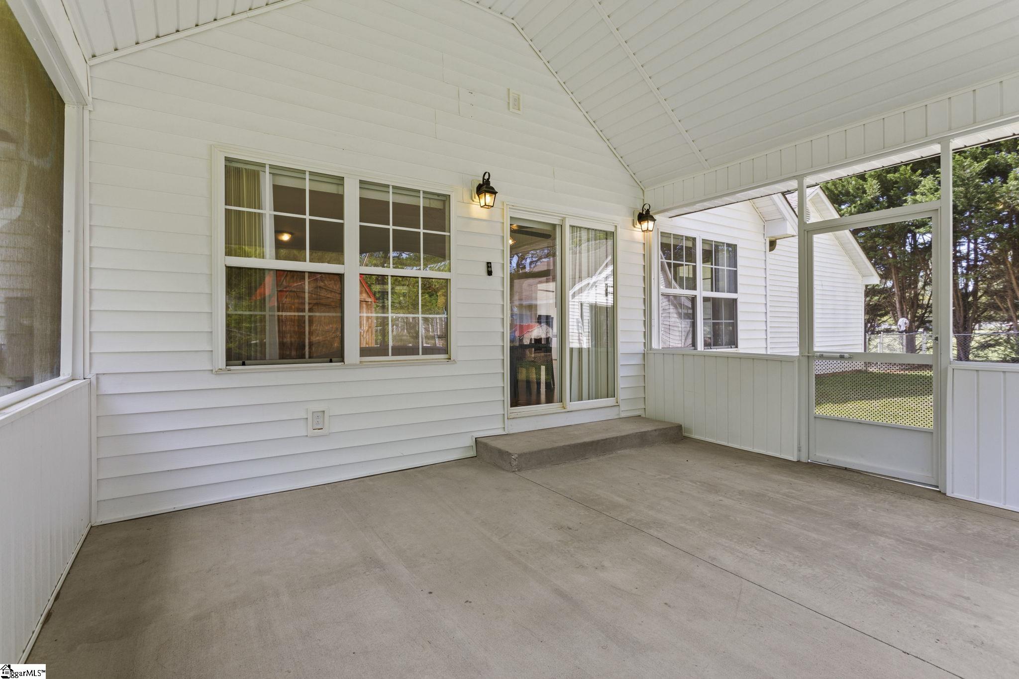 9565 Augusta Road Pelzer, SC 29669 - Photo 27 of 36