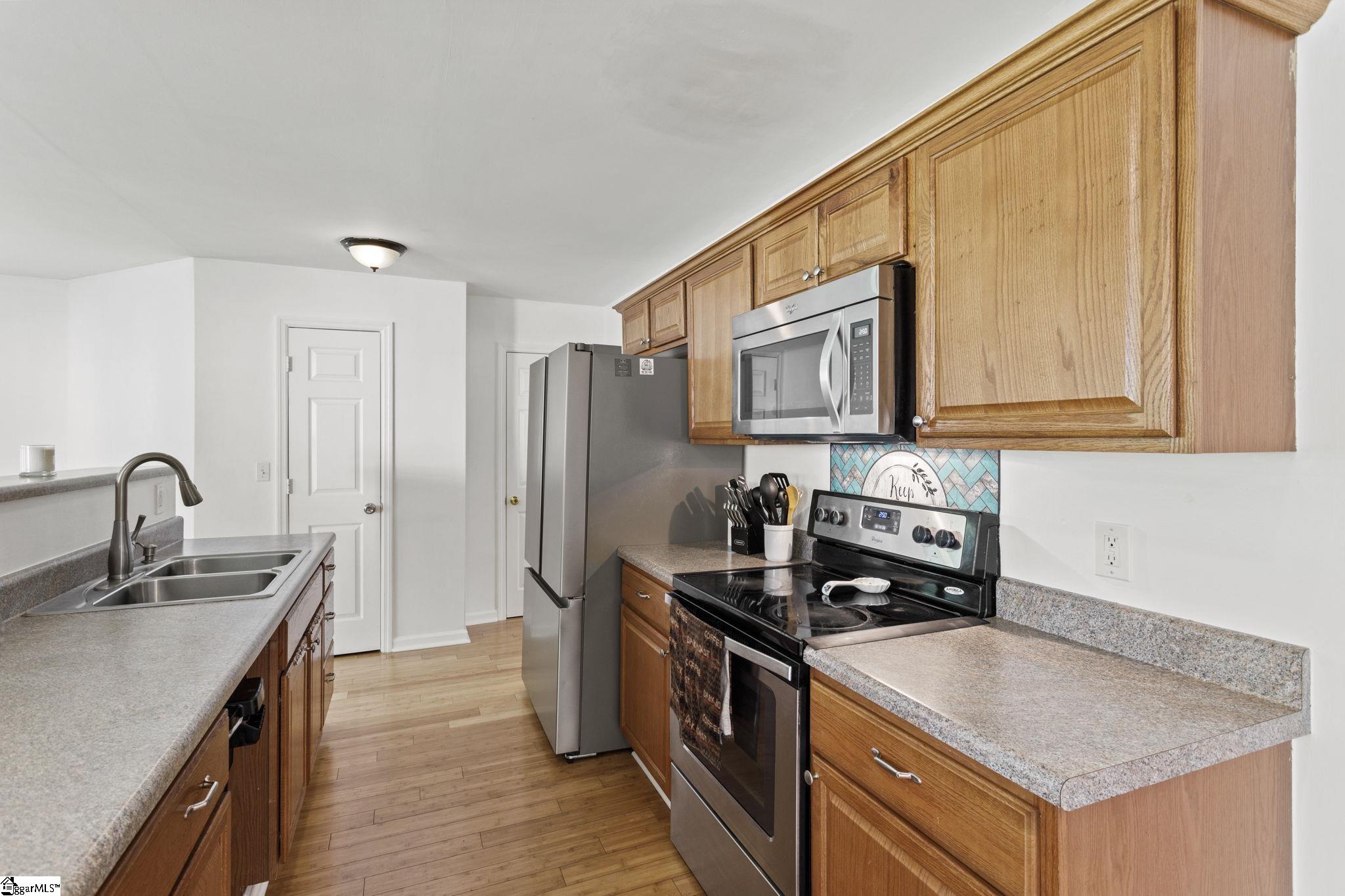 9565 Augusta Road Pelzer, SC 29669 - Photo 3 of 36